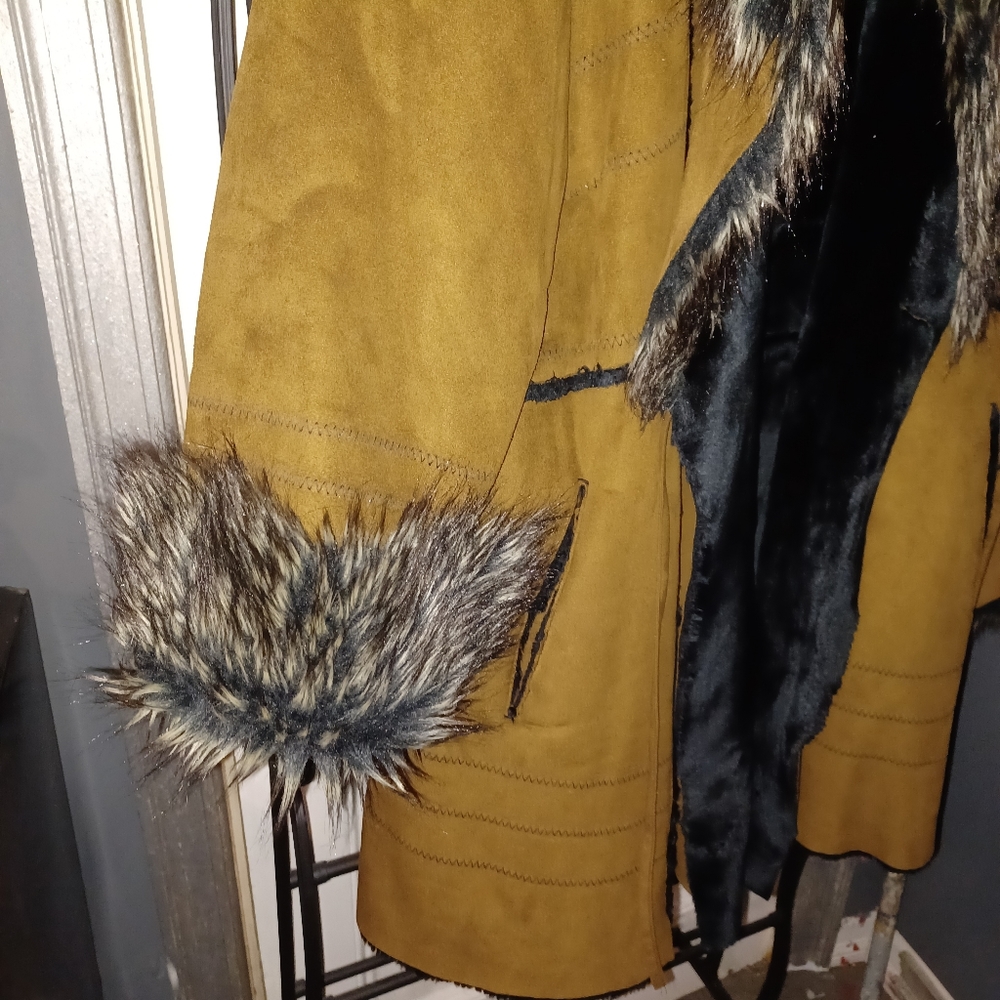 Beautiful Vintage Sherling coat with Real Fur - Picture 4 of 8